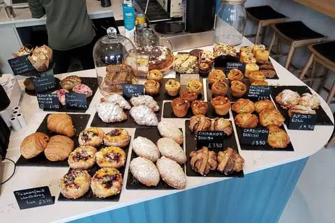Mama Naqvi Cakes photo 2